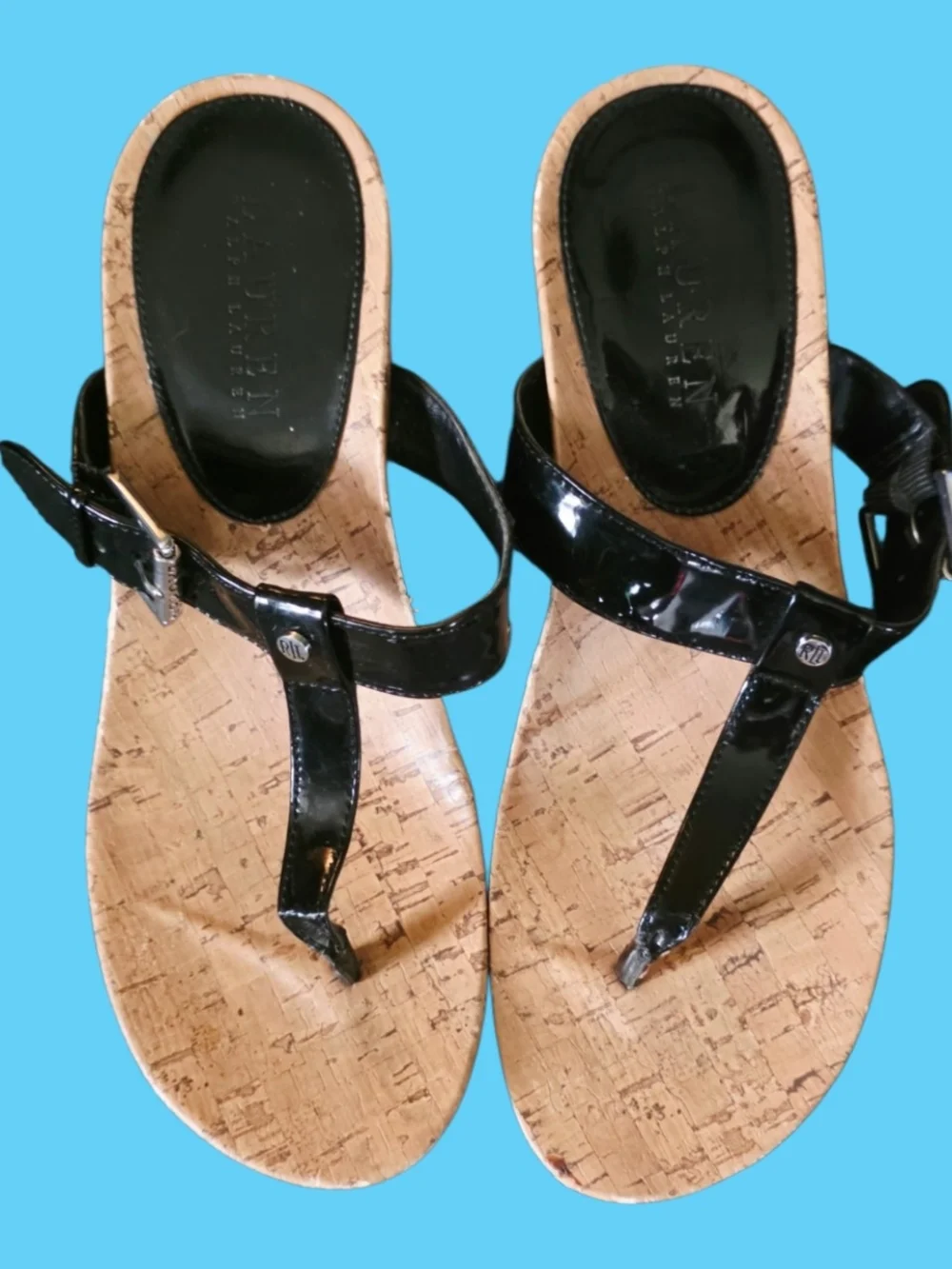 Kenneth Cole Reaction Black Patent T‑Strap Cork Footbed Sandals